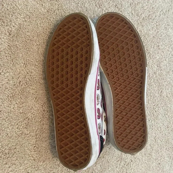 Vans Old Skool Love Donuts Juniors size 7 - Picture 2 of 5